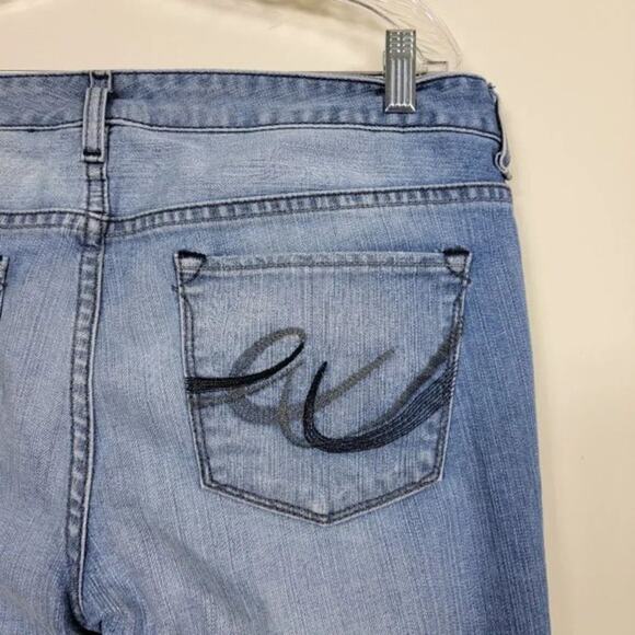 Express Jeans Stella Fit &‎ Flare Distressed Blue Jeans Womans Size 12L - Picture 10 of 15